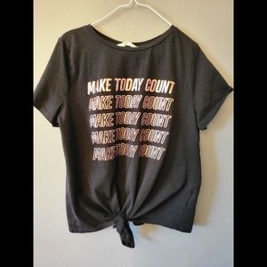 Girls H&M size 20 black shirt with tied front.